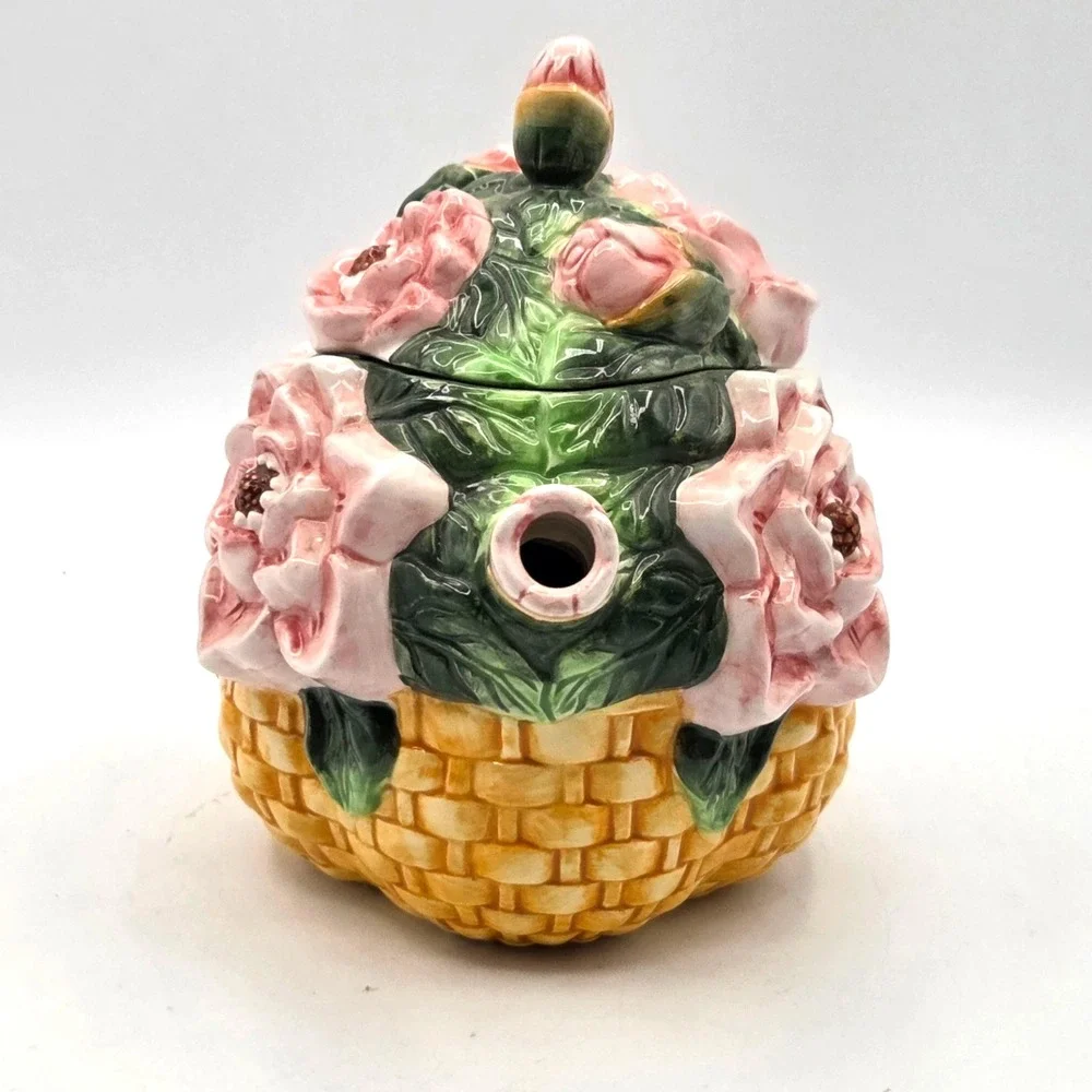 ASIA MASTER GROUP PINK ROSES IN BASKET CERAMIC TEAPOT W/ LID Cottage Core Granny